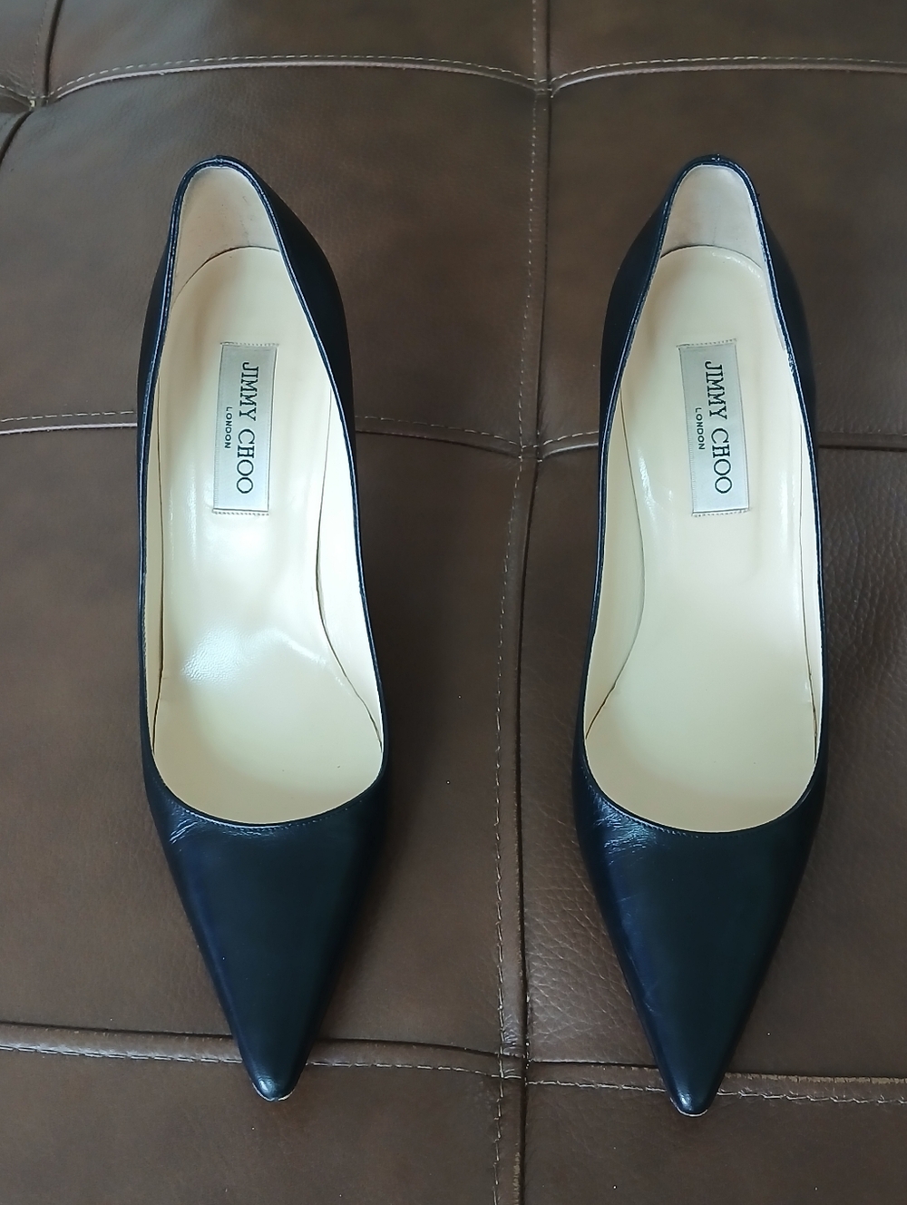 Jimmy Choo Black Pointed Toe Leather Pumps - Picture 3 of 10